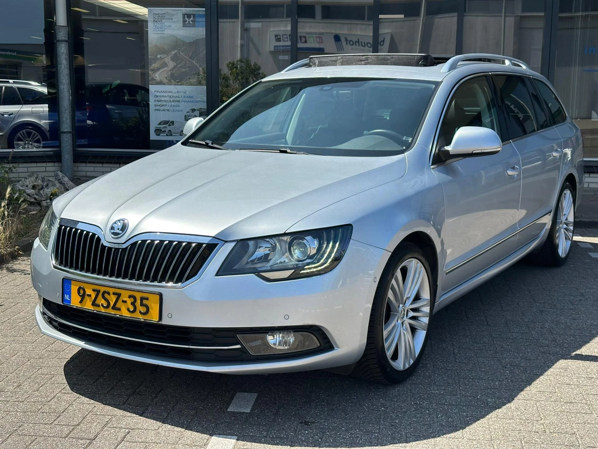 Hoofdafbeelding Škoda Superb
