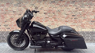Harley Davidson 103 FLHX Street Glide Bagger 21'' CVO Black Out Streetglide