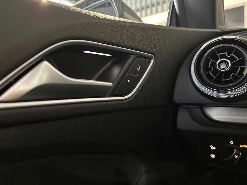 Hoofdafbeelding Audi Cabriolet