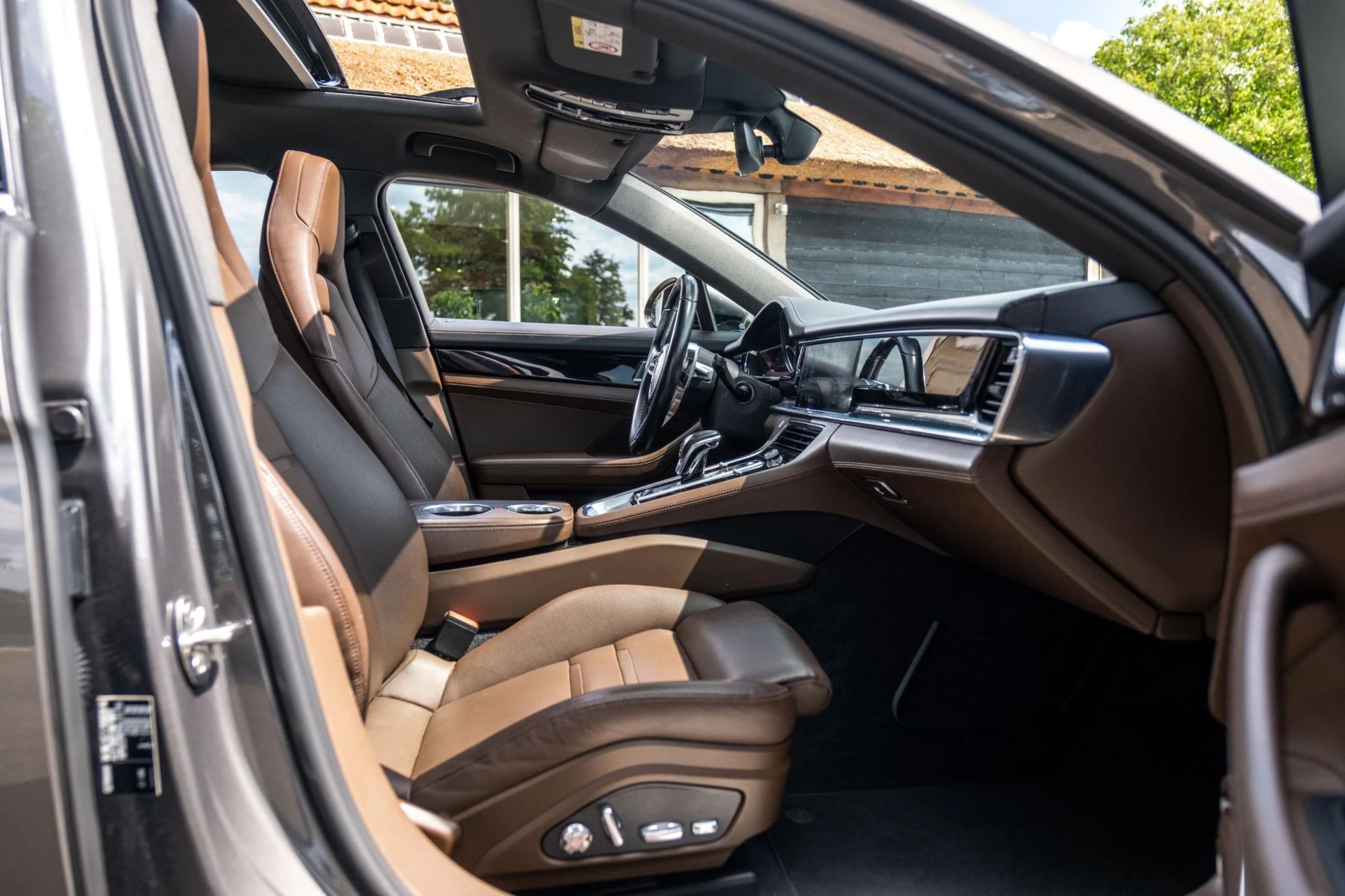 Hoofdafbeelding Porsche Panamera