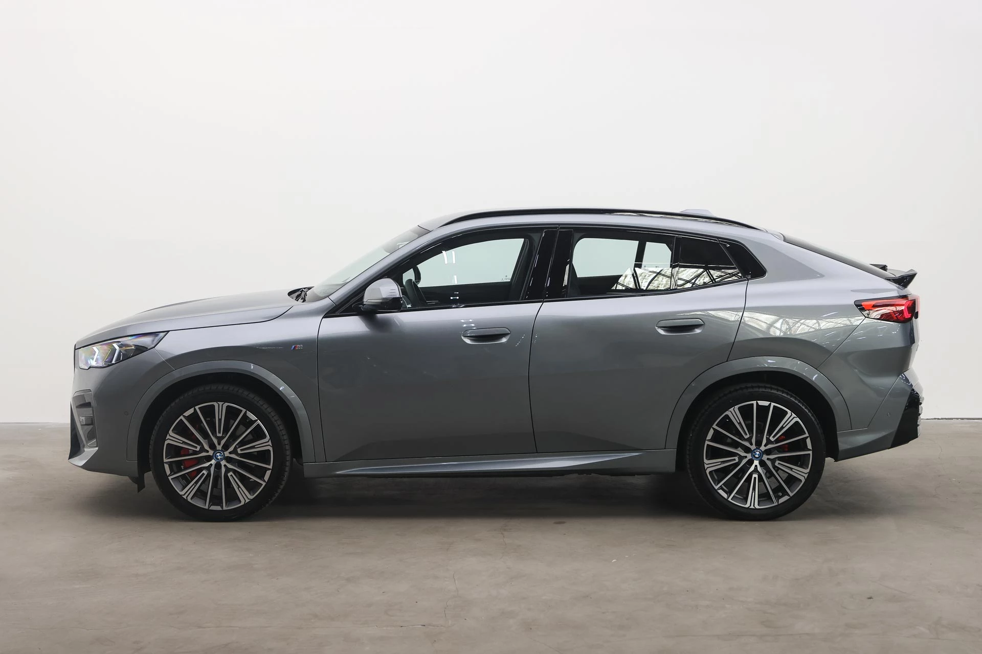 Hoofdafbeelding BMW iX2