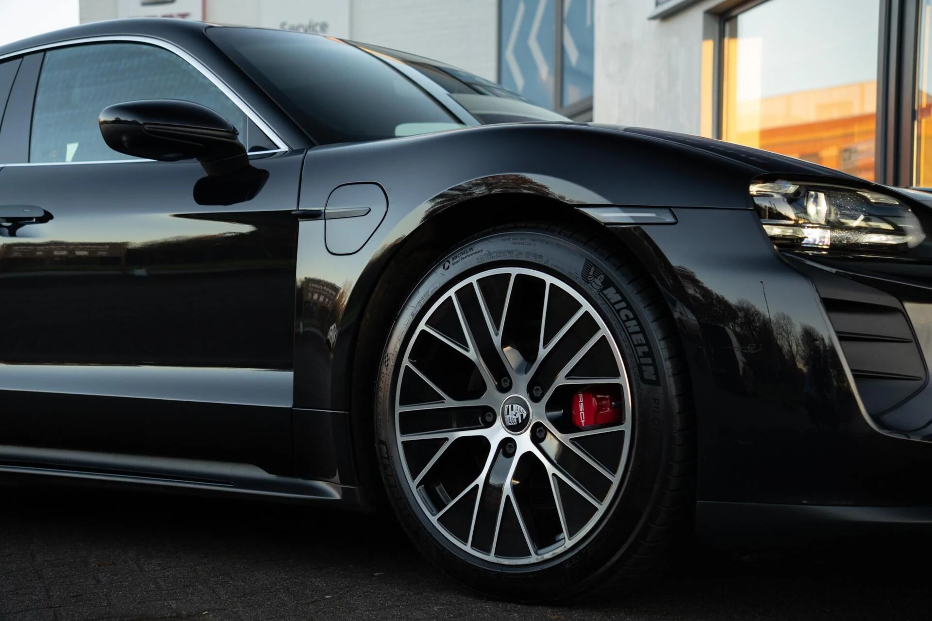 Hoofdafbeelding Porsche Taycan