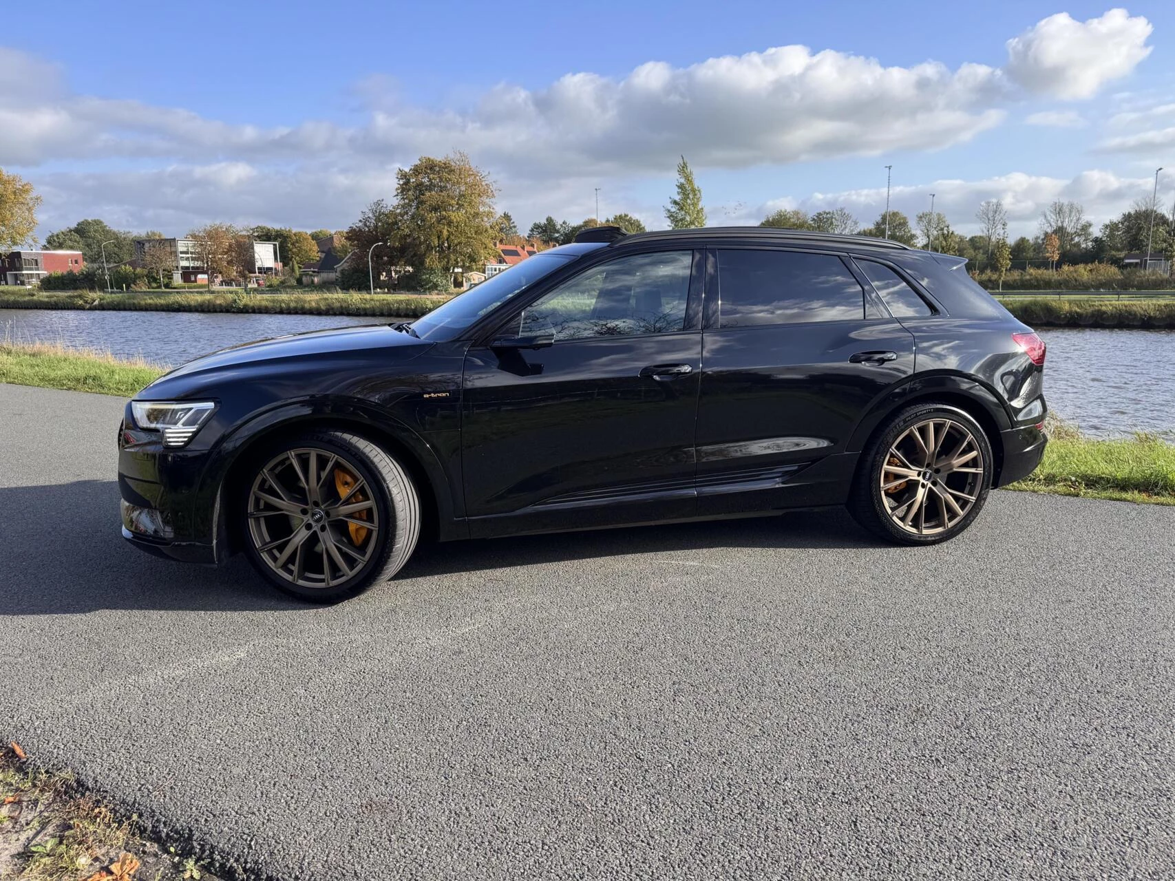 Hoofdafbeelding Audi e-tron