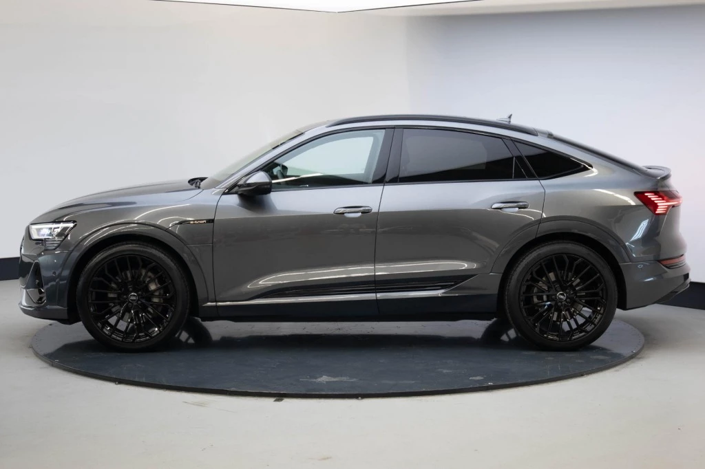 Hoofdafbeelding Audi e-tron