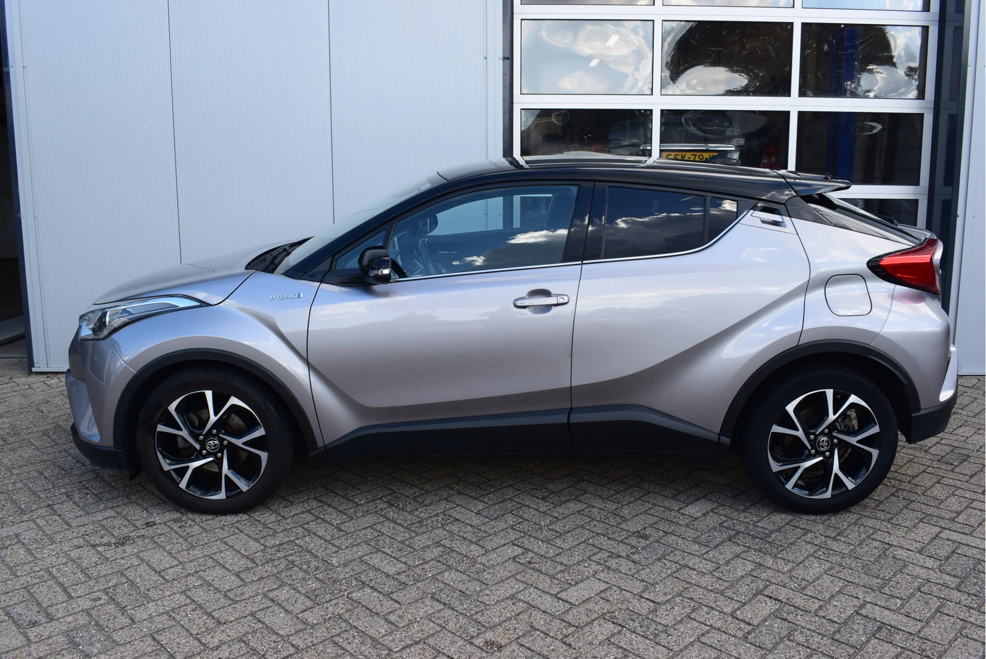 Hoofdafbeelding Toyota C-HR