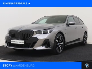 BMW 5 Serie Touring 530e High Executive M Sport Automaat / Panoramadak / Trekhaak / Stoelventilatie / Adaptieve LED / Bowers & Wilkins / Live Cockpit Professional / Parking Assistant Plus