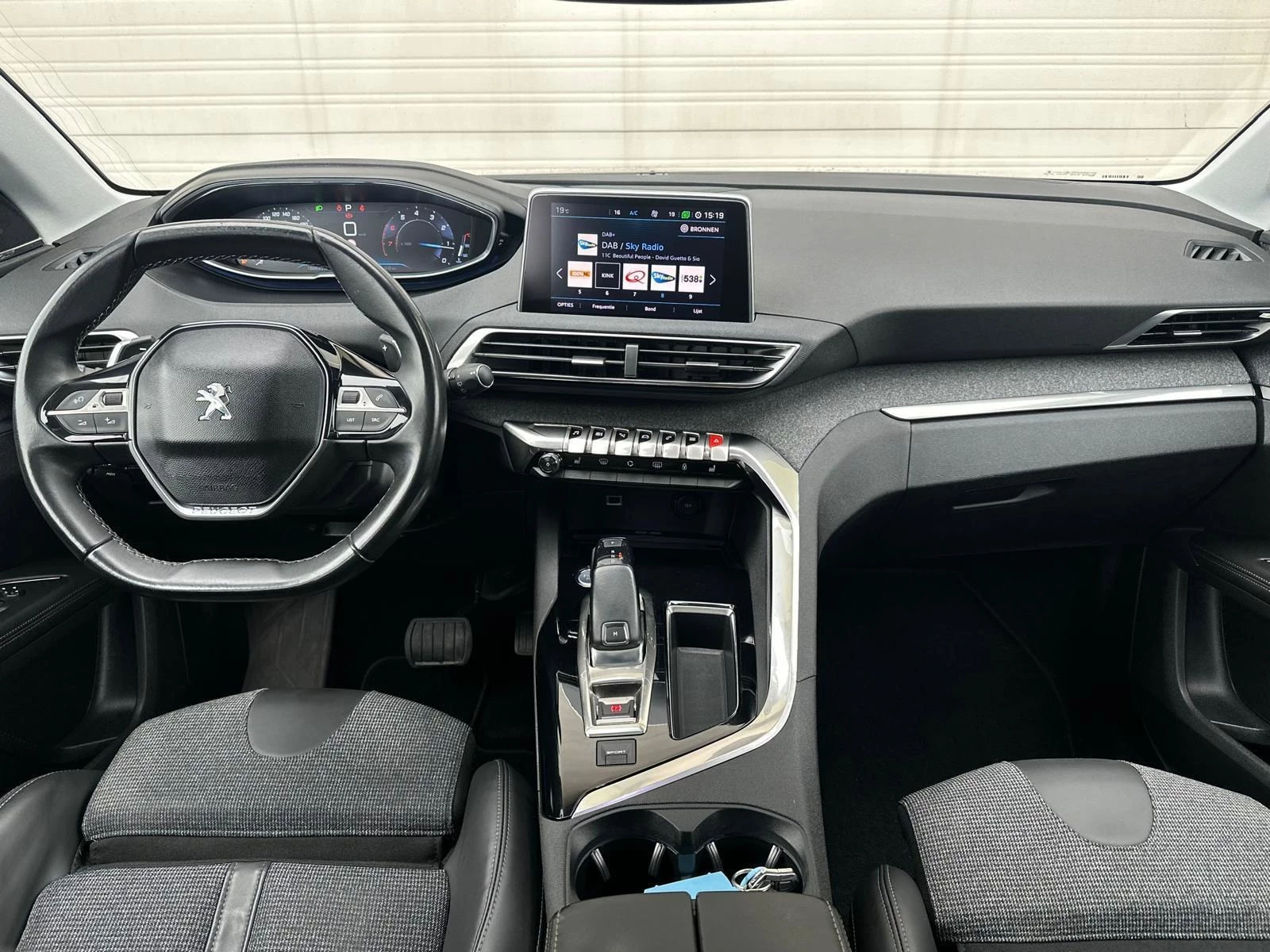 Hoofdafbeelding Peugeot 5008