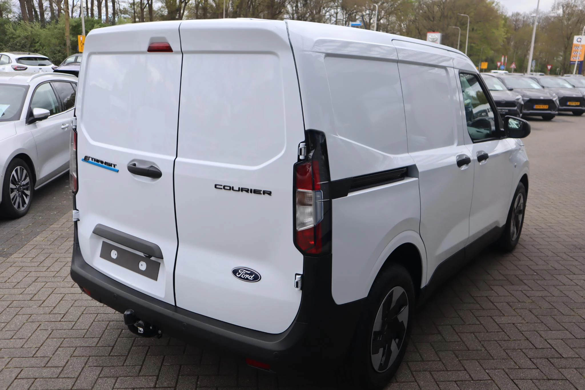 Hoofdafbeelding Ford E-Transit Courier