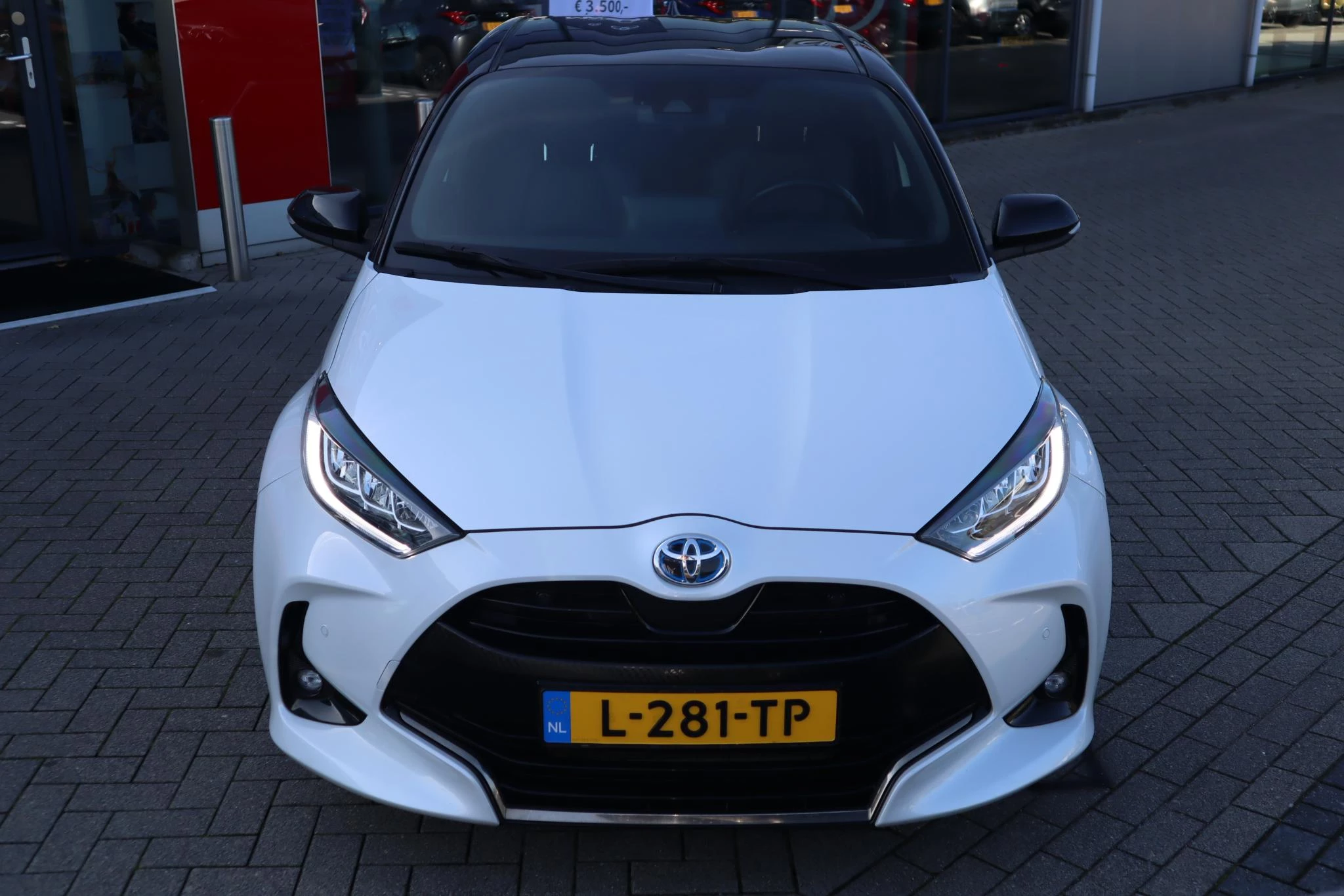 Hoofdafbeelding Toyota Yaris