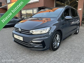 Hoofdafbeelding Volkswagen Touran Volkswagen Touran 1.5 TSI R-LINE*PANO-DAK*ACC*LED*LEDER*NAVI*