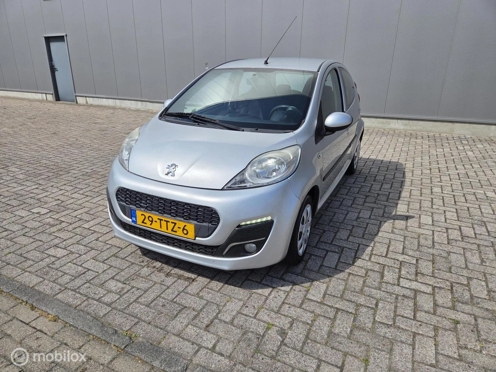 Hoofdafbeelding Peugeot 107