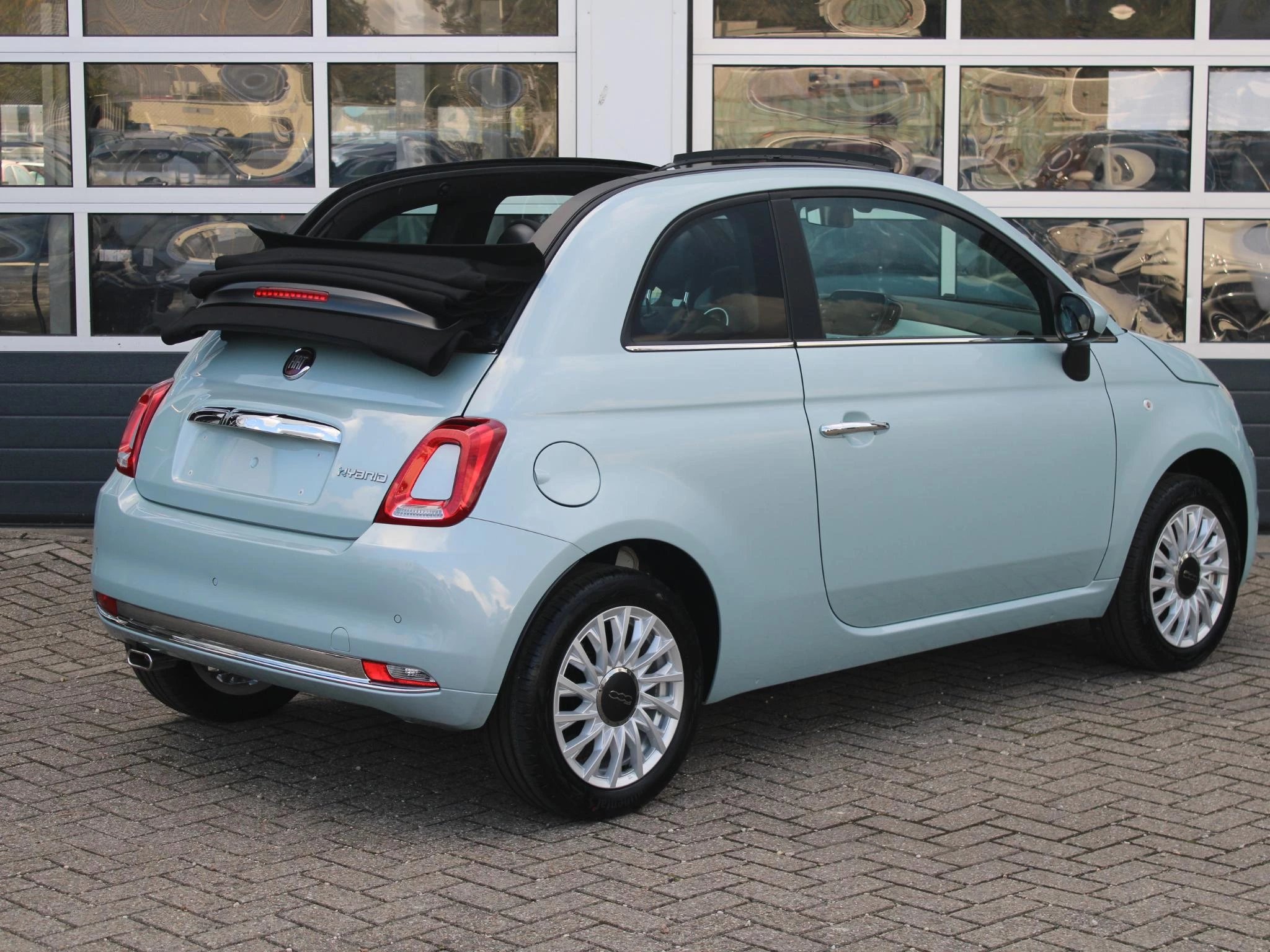 Hoofdafbeelding Fiat 500C