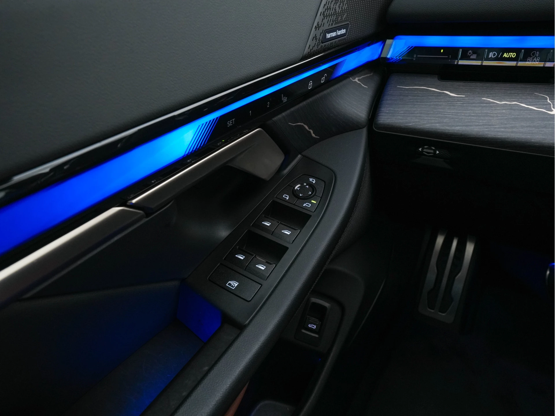 Hoofdafbeelding BMW i5