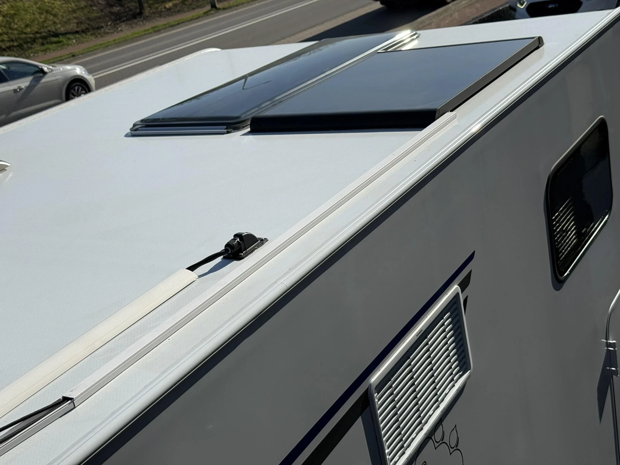 Hoofdafbeelding Knaus R12 700 MEG Live 3300Km. Nieuwstaat, zeer compleet