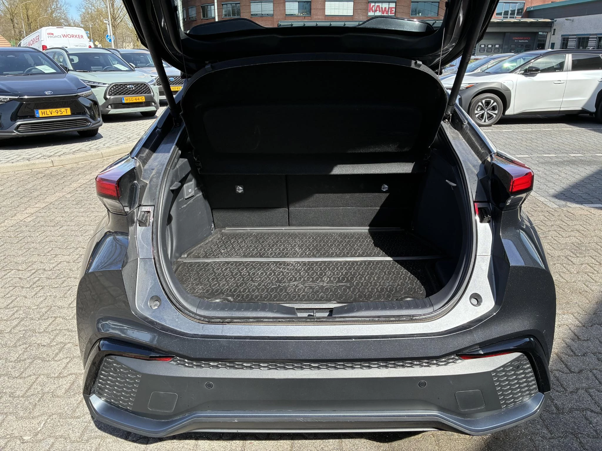 Hoofdafbeelding Toyota C-HR