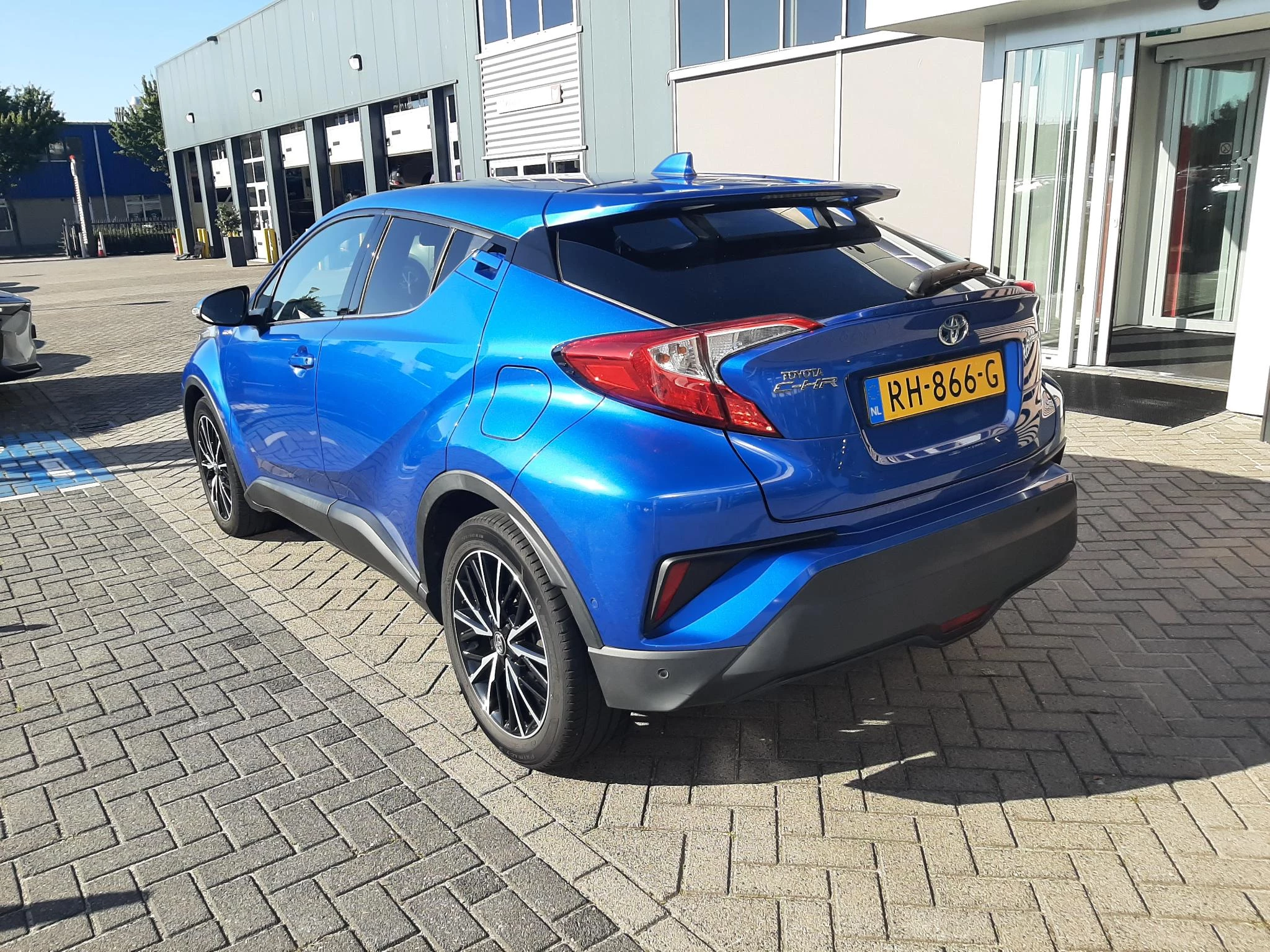 Hoofdafbeelding Toyota C-HR
