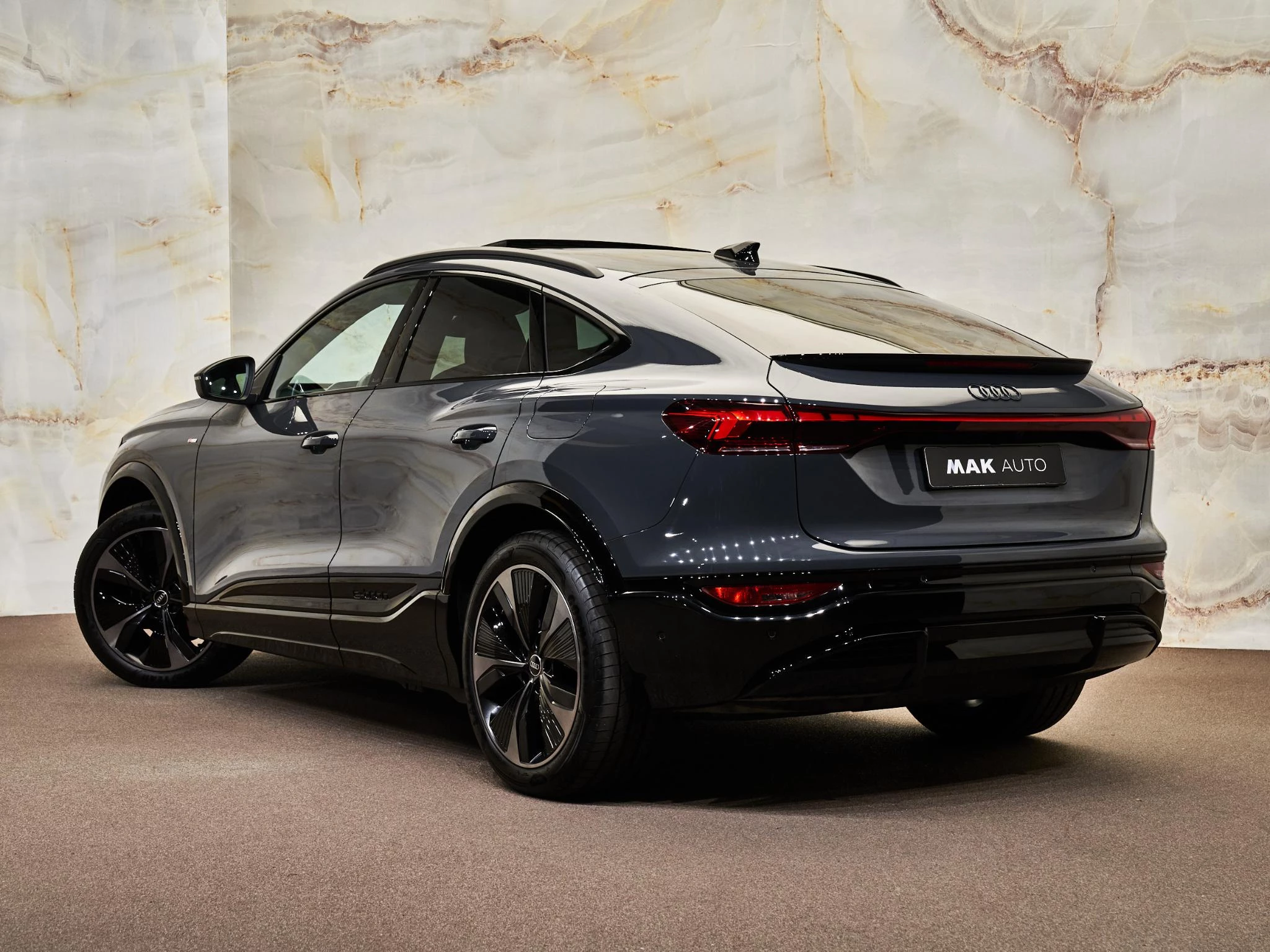 Hoofdafbeelding Audi Q6 e-tron