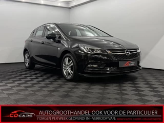 Opel Astra 1.4 Turbo Online Edition Half leder, Parkeersensoren, Navi, Keyless start, Rijstrook correctie, Cruise control