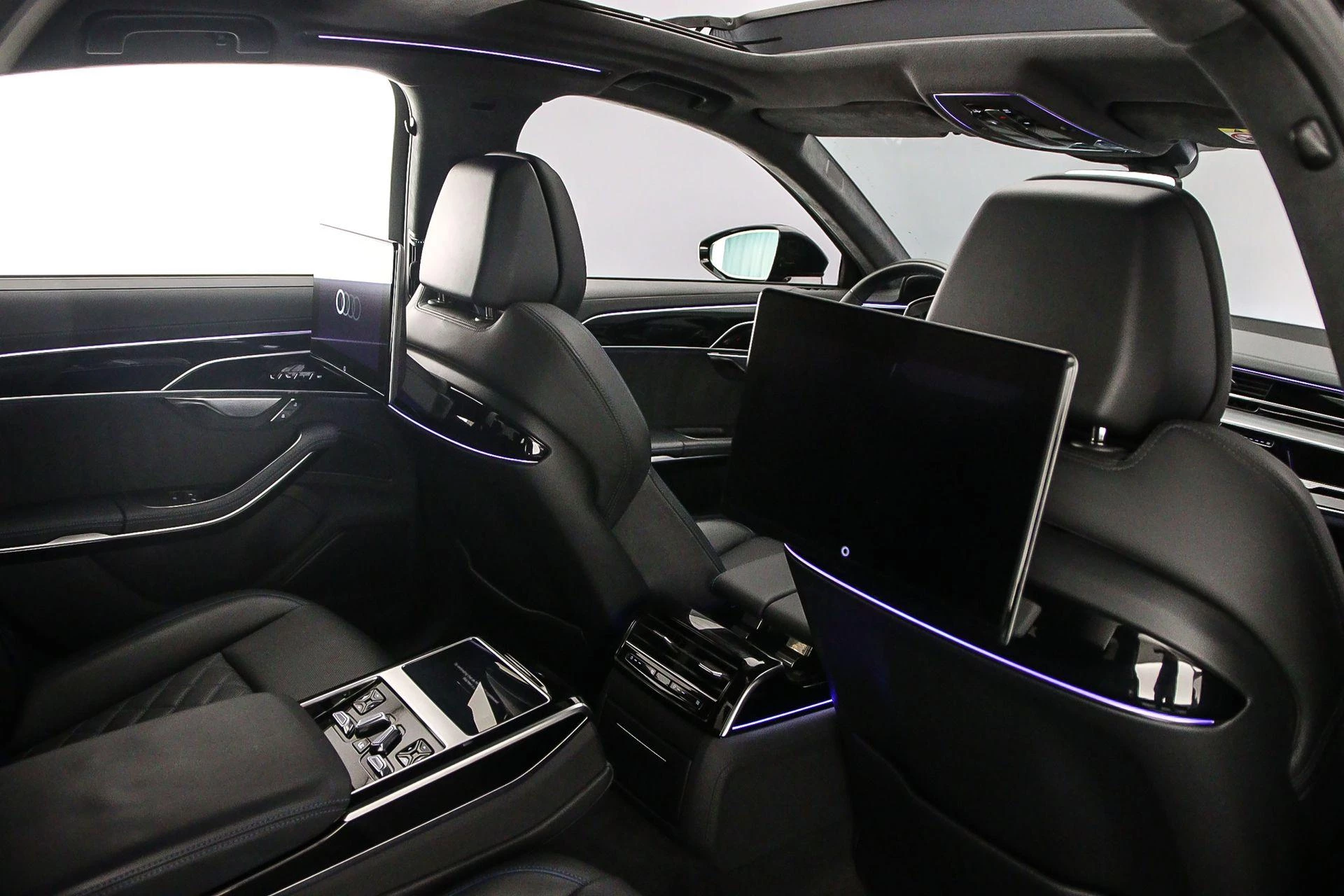 Hoofdafbeelding Audi A8
