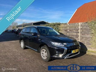 Mitsubishi Outlander 2.4 PHEV Pure Trekhaak Ned auto