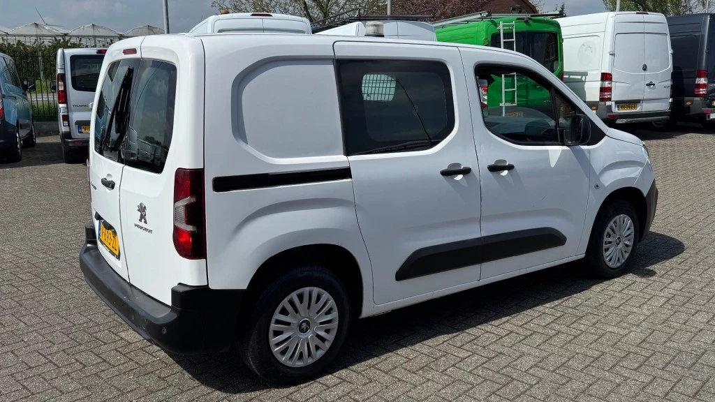 Hoofdafbeelding Peugeot Partner