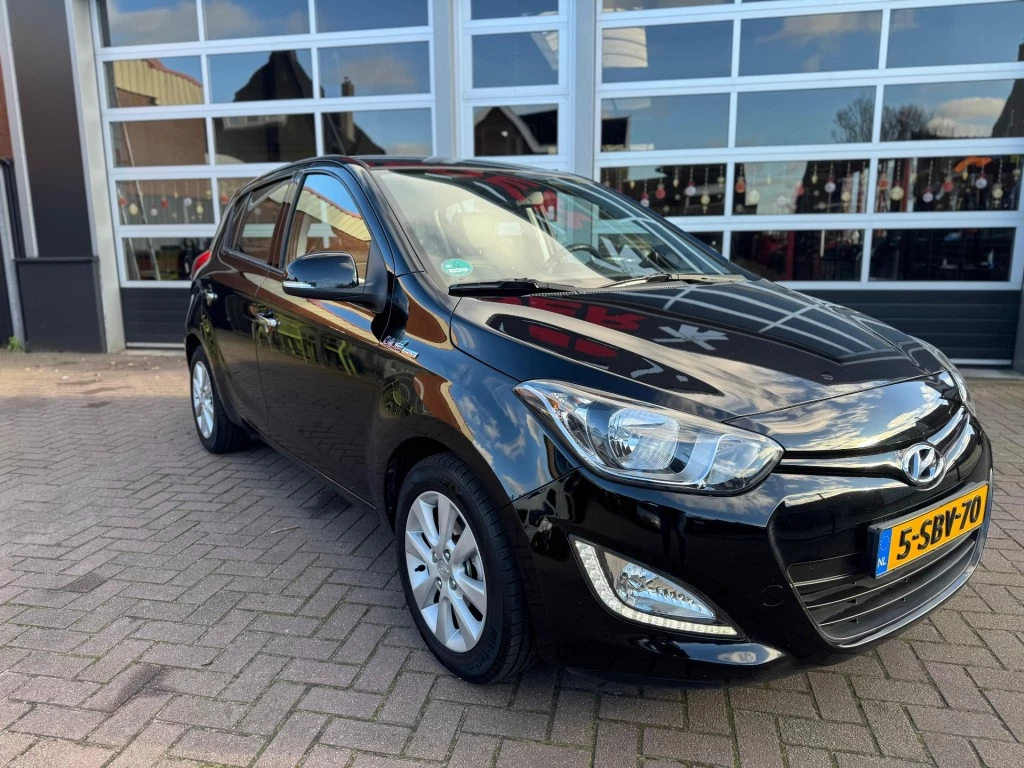 Hoofdafbeelding Hyundai i20