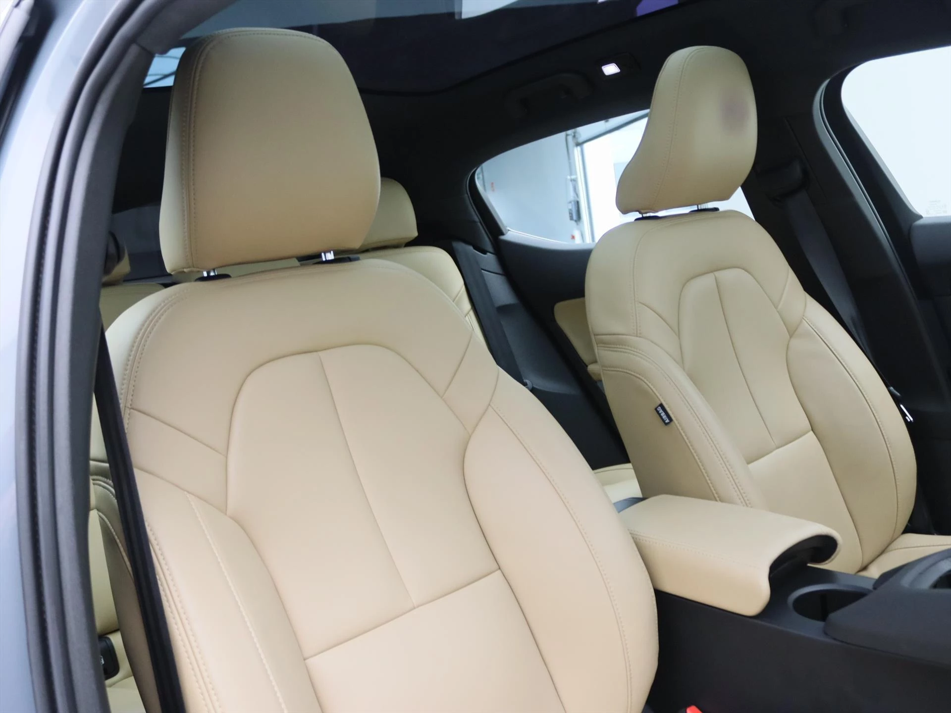 Hoofdafbeelding Polestar 2