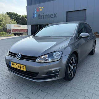 Volkswagen Golf 1.4 TSI Highline | Automaat | PDC | Navi