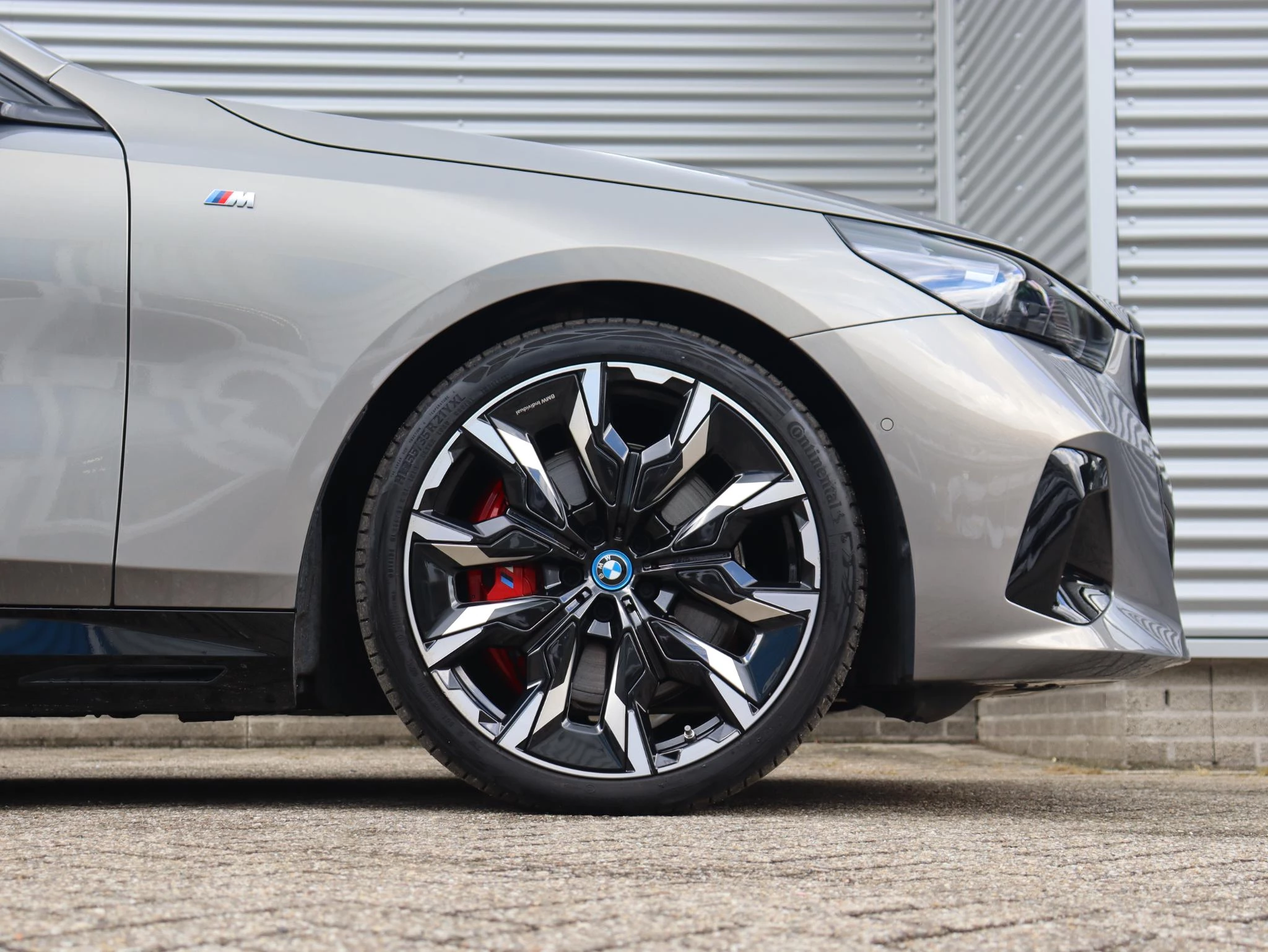 Hoofdafbeelding BMW i5