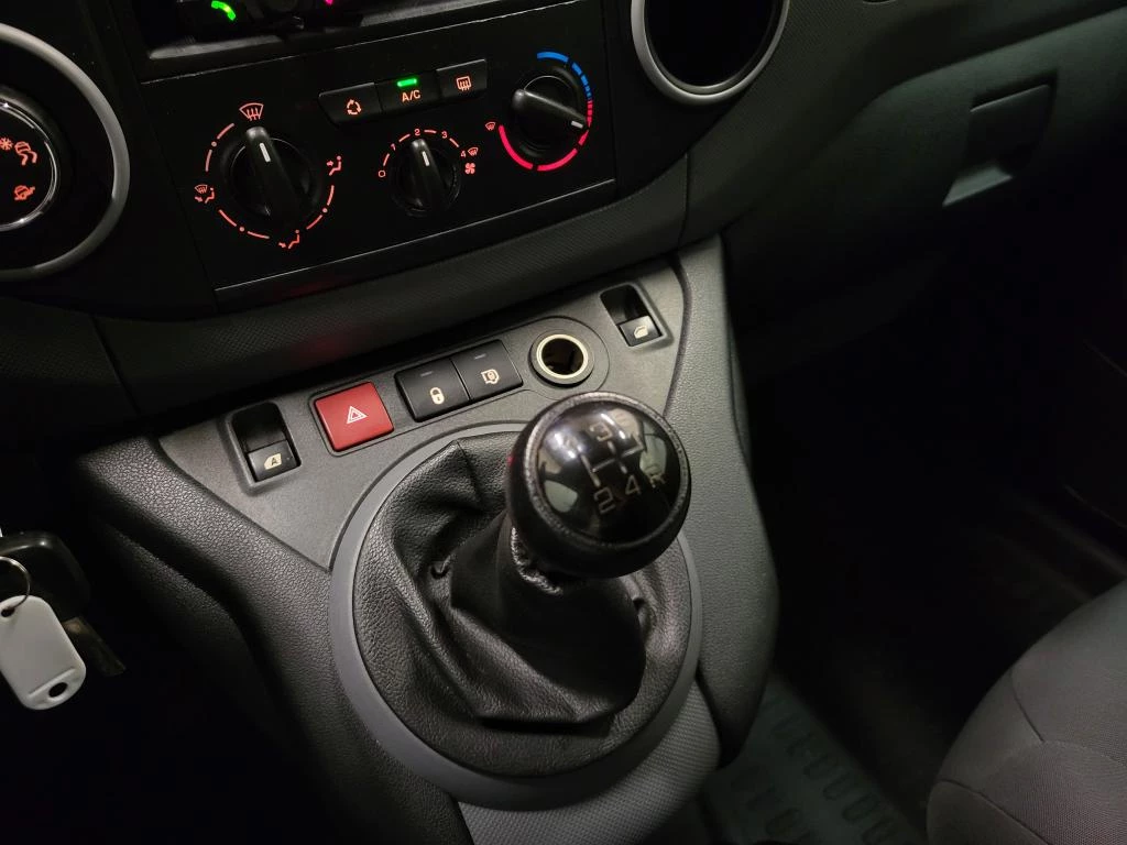 Hoofdafbeelding Peugeot Partner