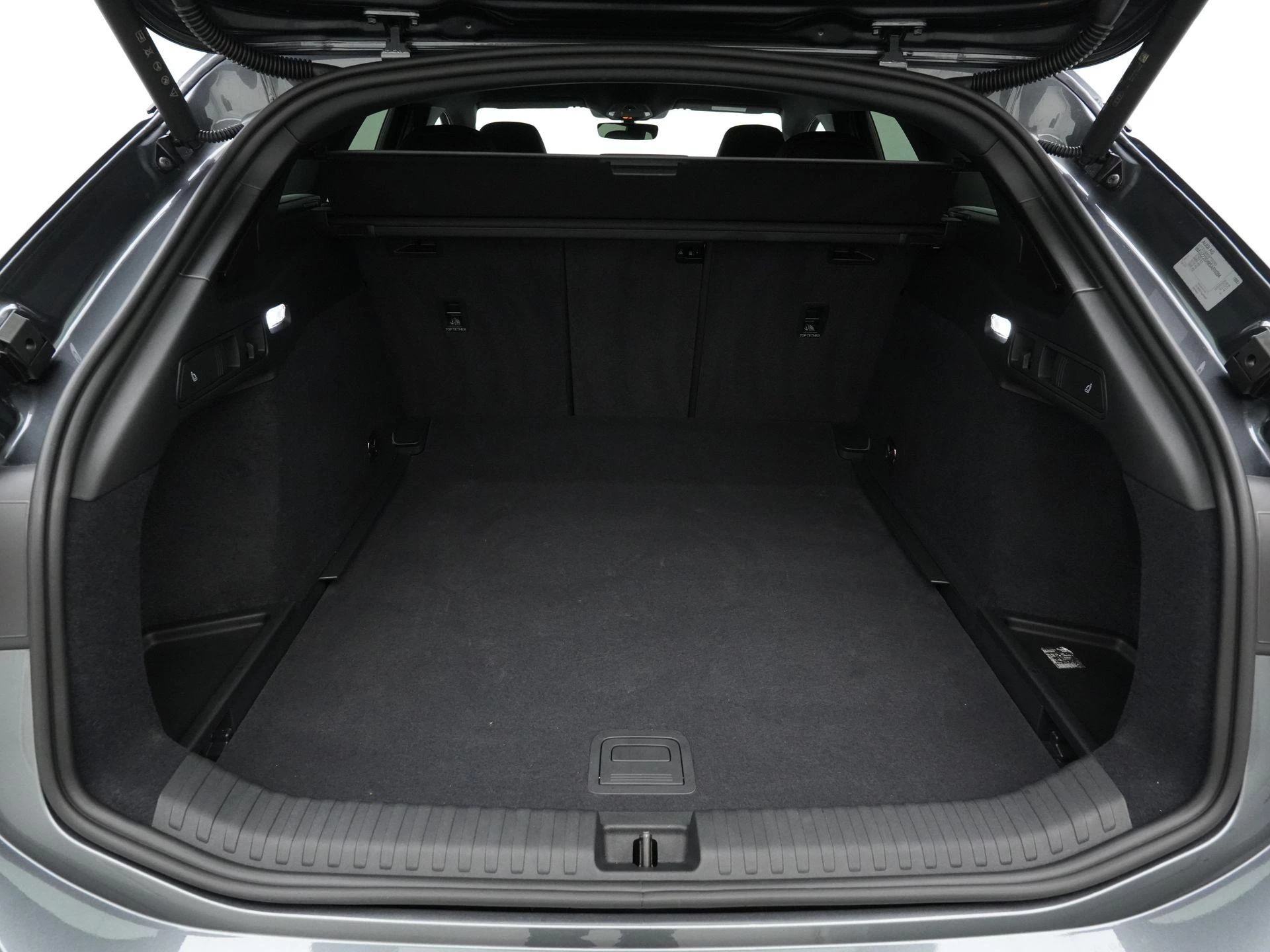 Hoofdafbeelding Audi A6 Avant e-tron