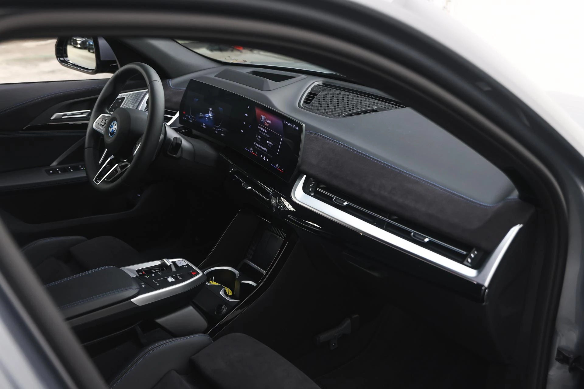 Hoofdafbeelding BMW iX2