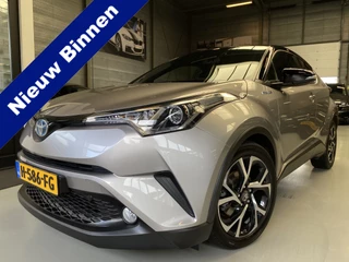 Hoofdafbeelding Toyota C-HR Toyota C-HR 1.8 Hybrid Bi-Tone Navi, Camera, Adaptive Cruise