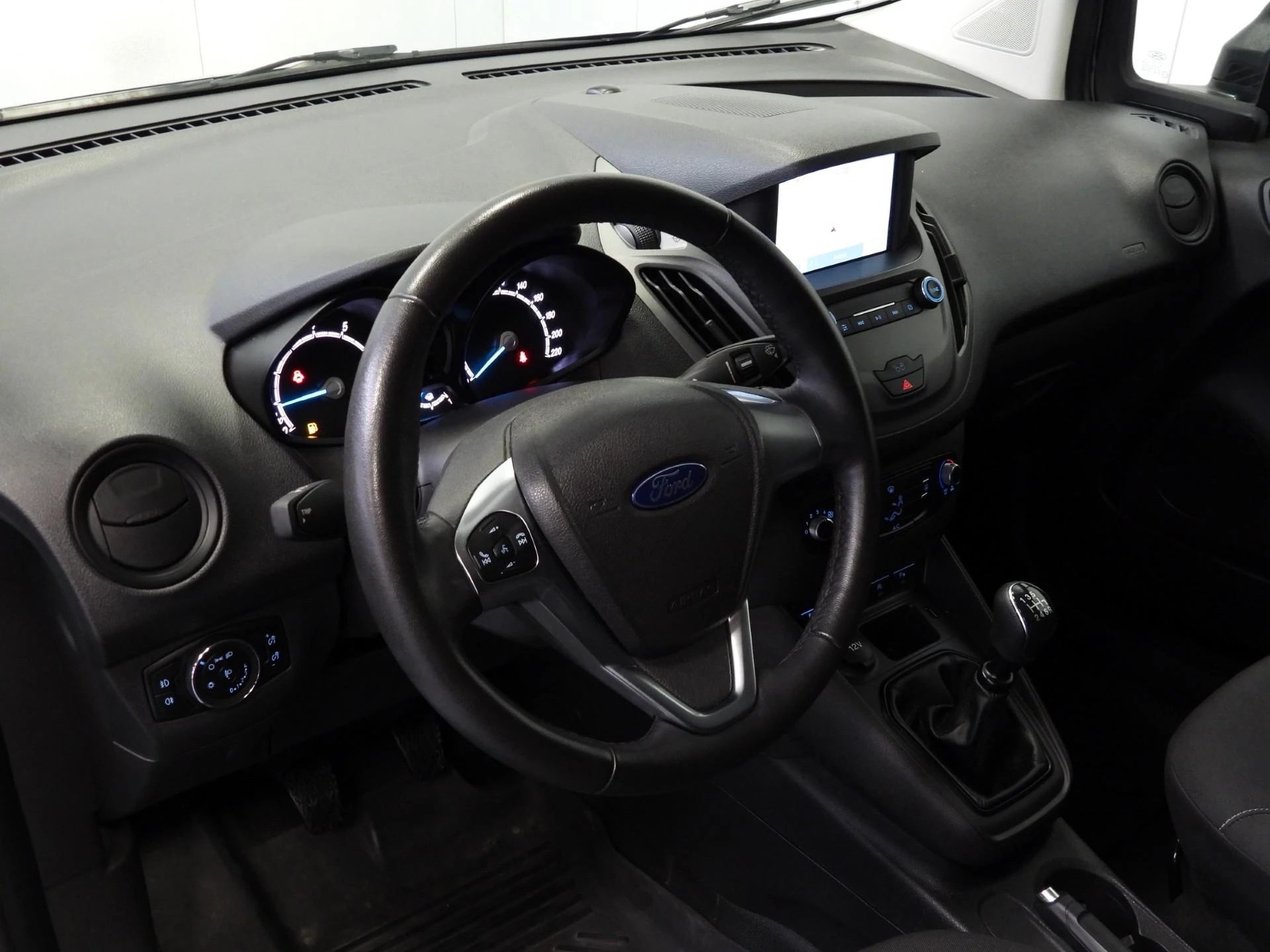 Hoofdafbeelding Ford Transit Courier