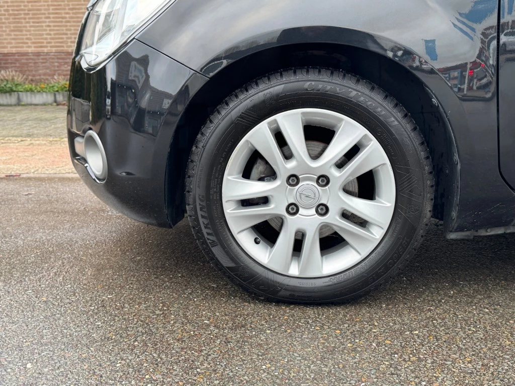 Hoofdafbeelding Opel Agila