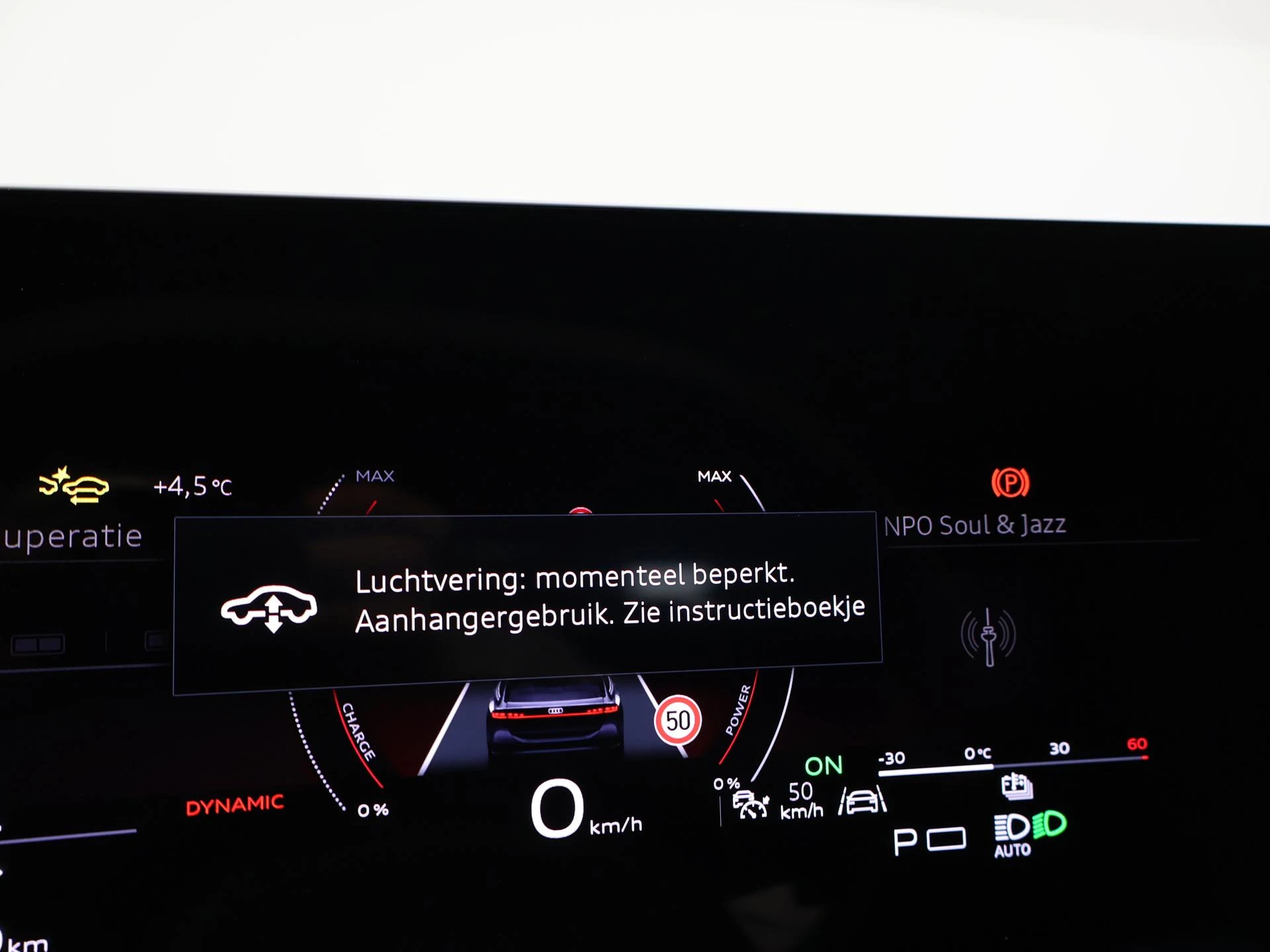 Hoofdafbeelding Audi A6 Avant e-tron