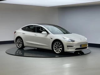 Hoofdafbeelding Tesla Model 3 Tesla Model 3 Long Range AWD 75 kWh | 19 Inch |