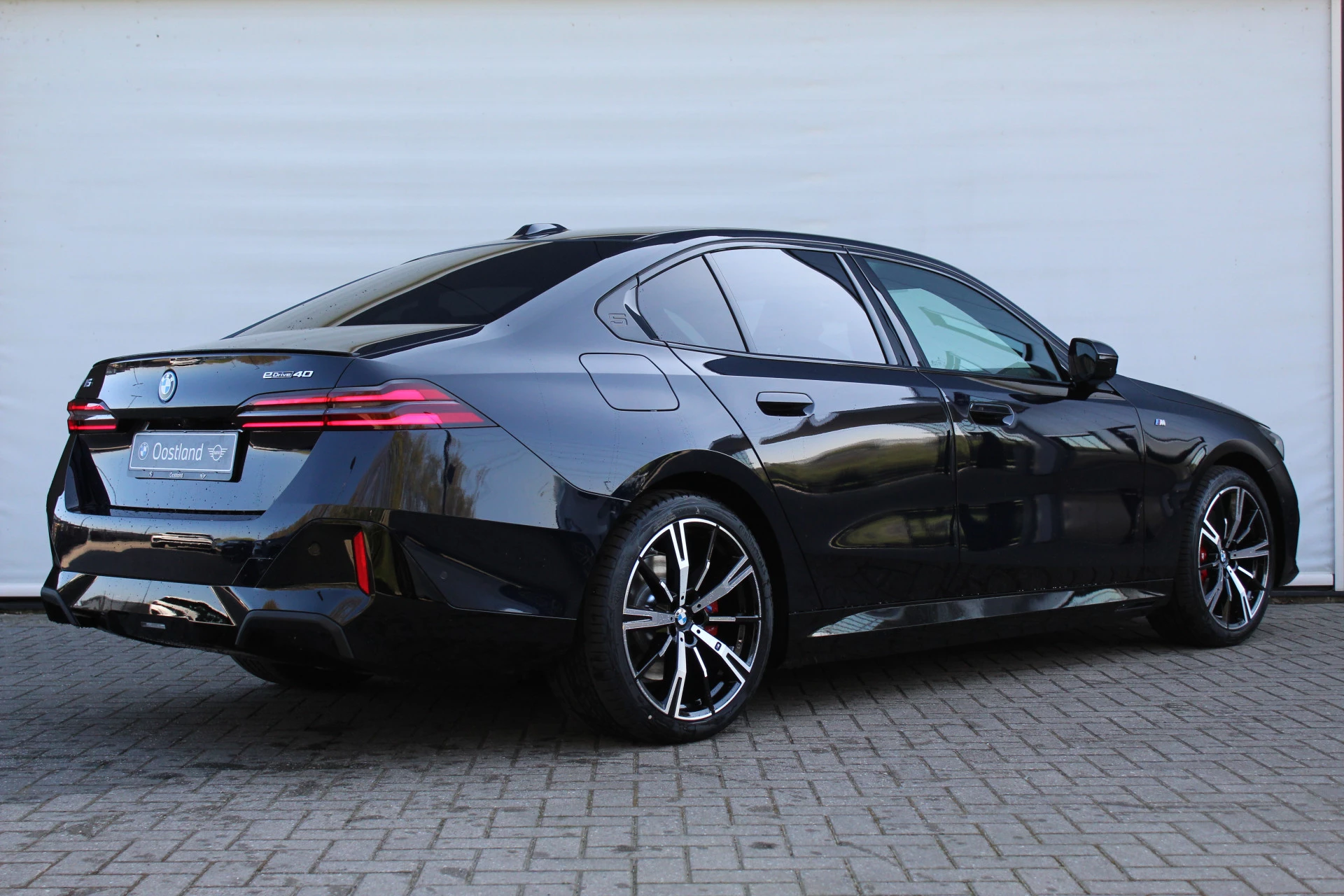Hoofdafbeelding BMW i5
