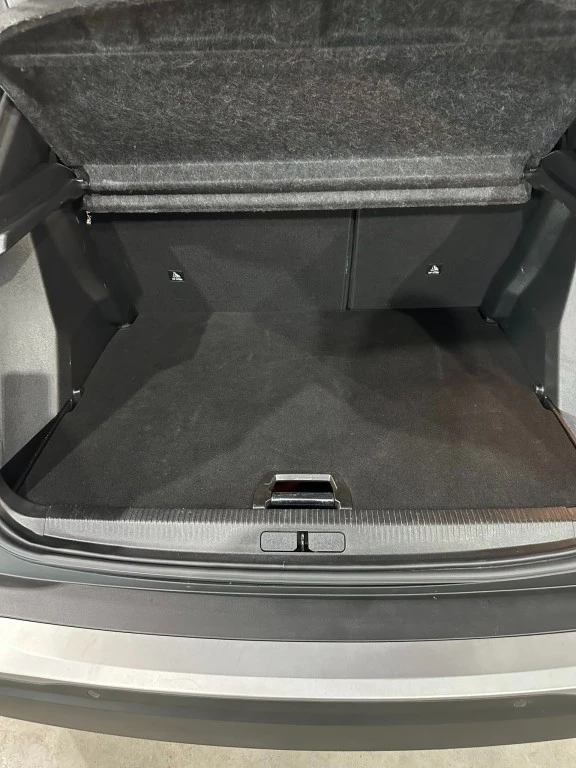 Hoofdafbeelding Peugeot e-2008