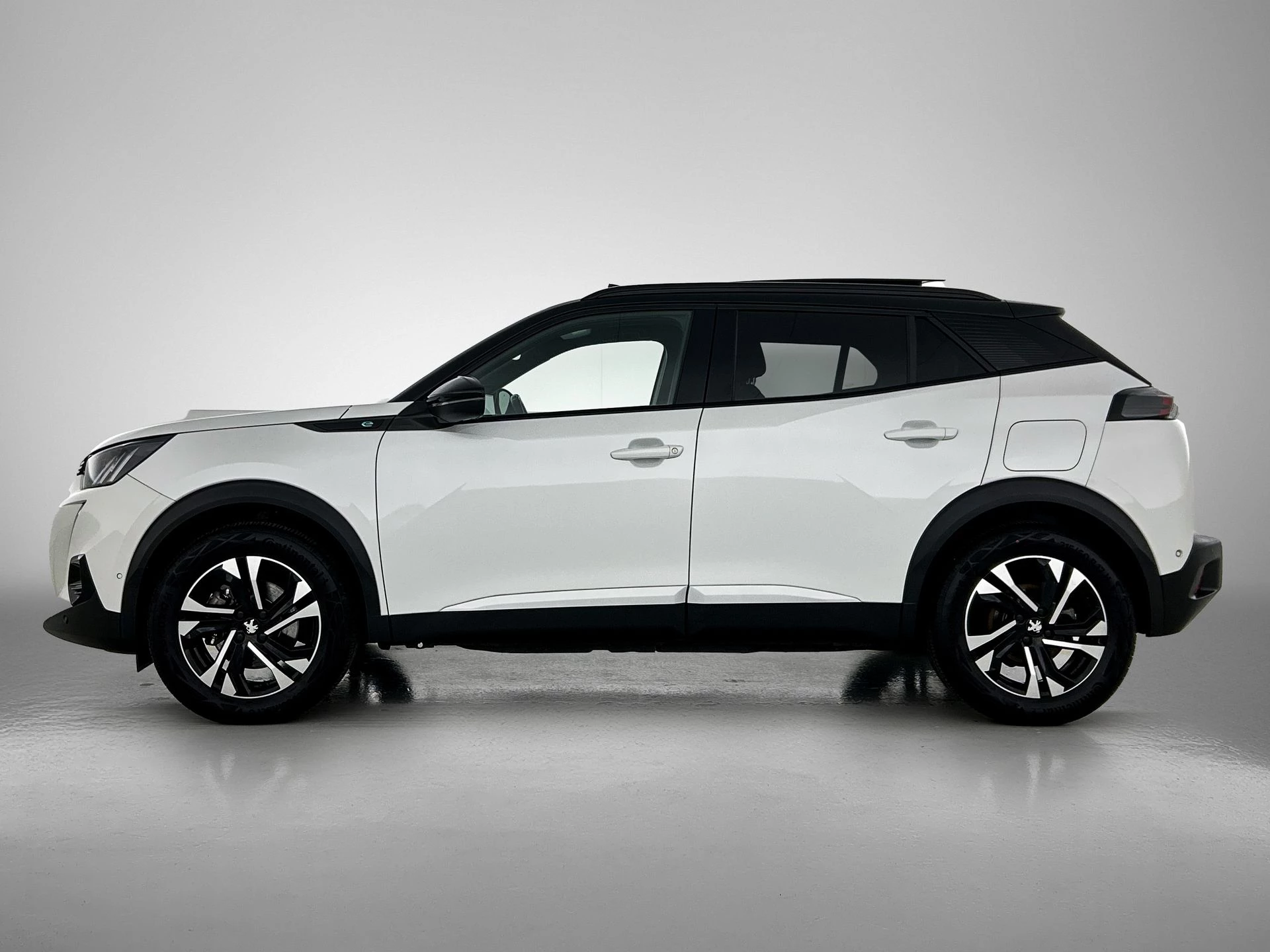 Hoofdafbeelding Peugeot e-2008