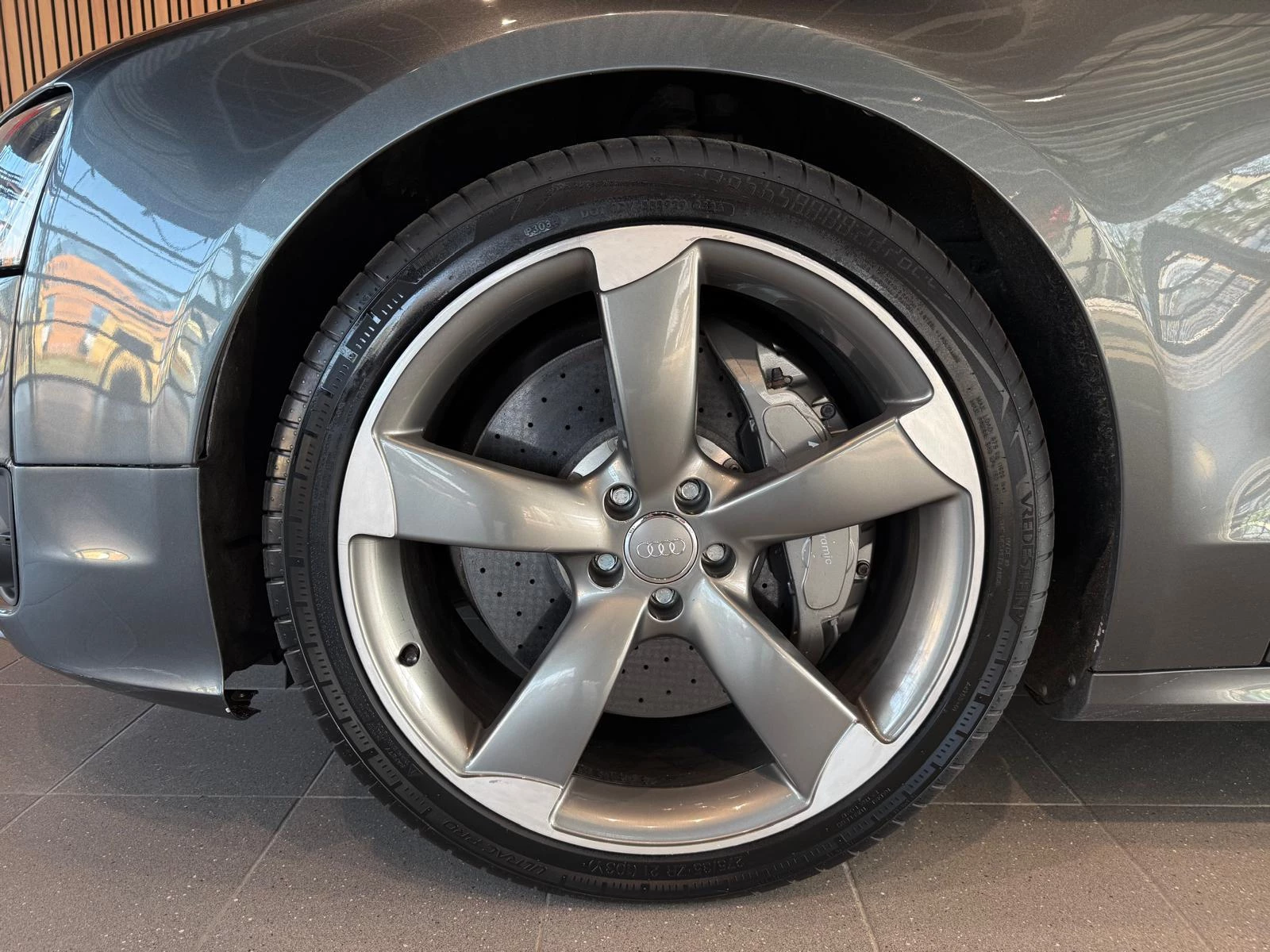 Hoofdafbeelding Audi A8