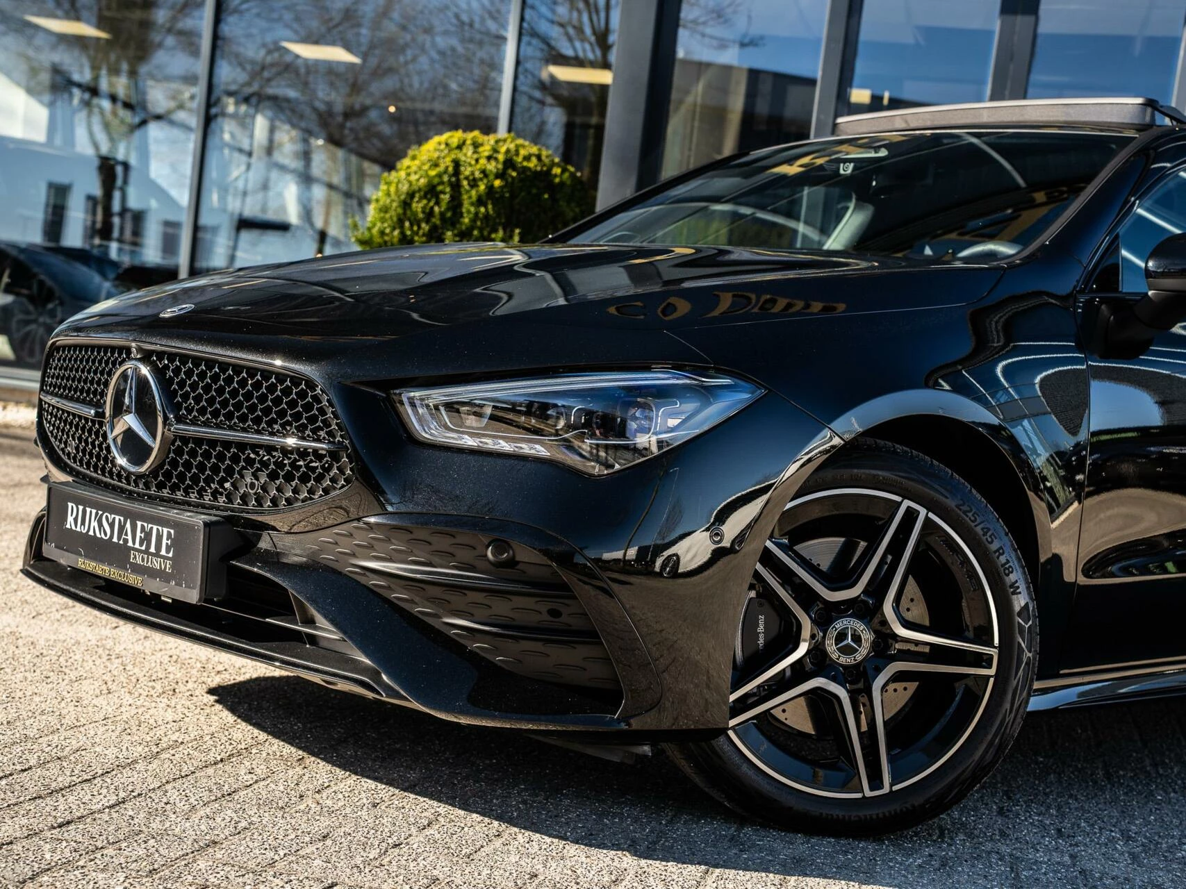 Hoofdafbeelding Mercedes-Benz CLA