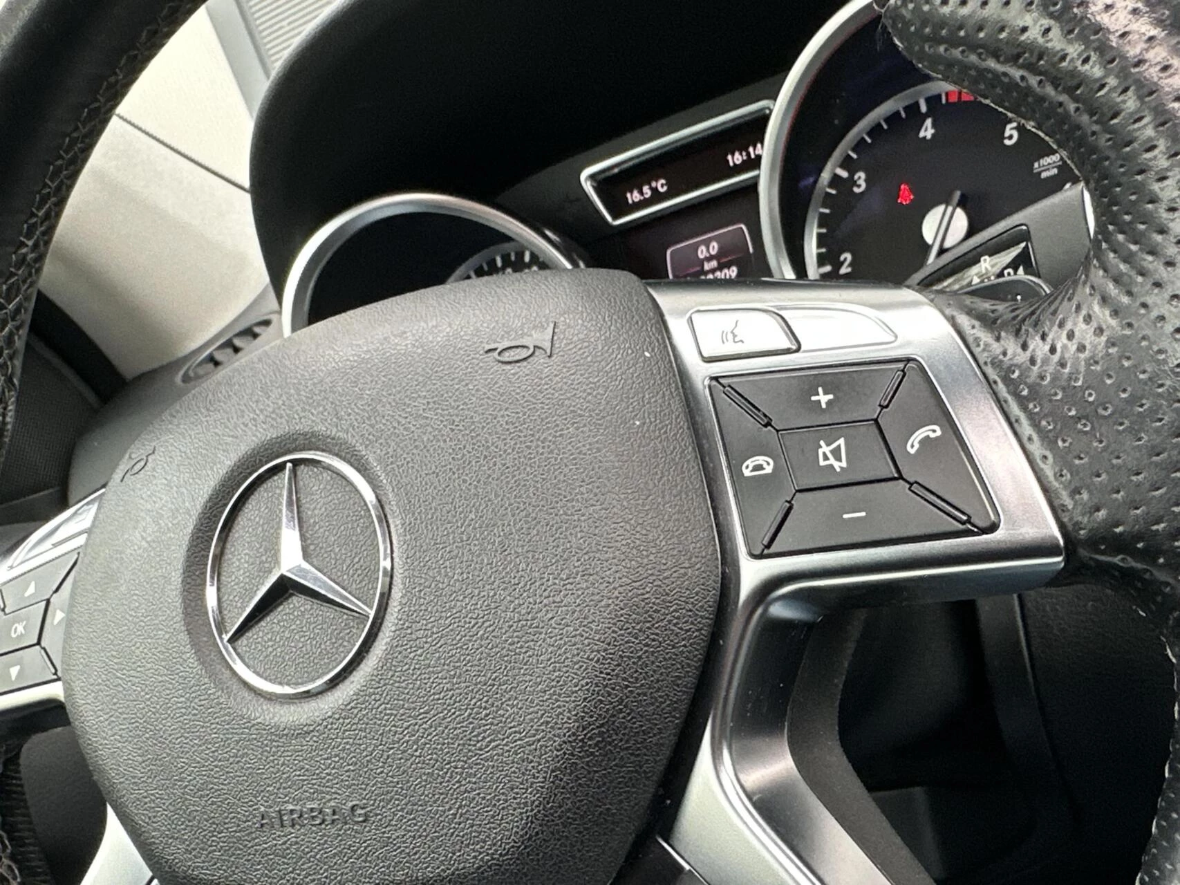 Hoofdafbeelding Mercedes-Benz M-Klasse