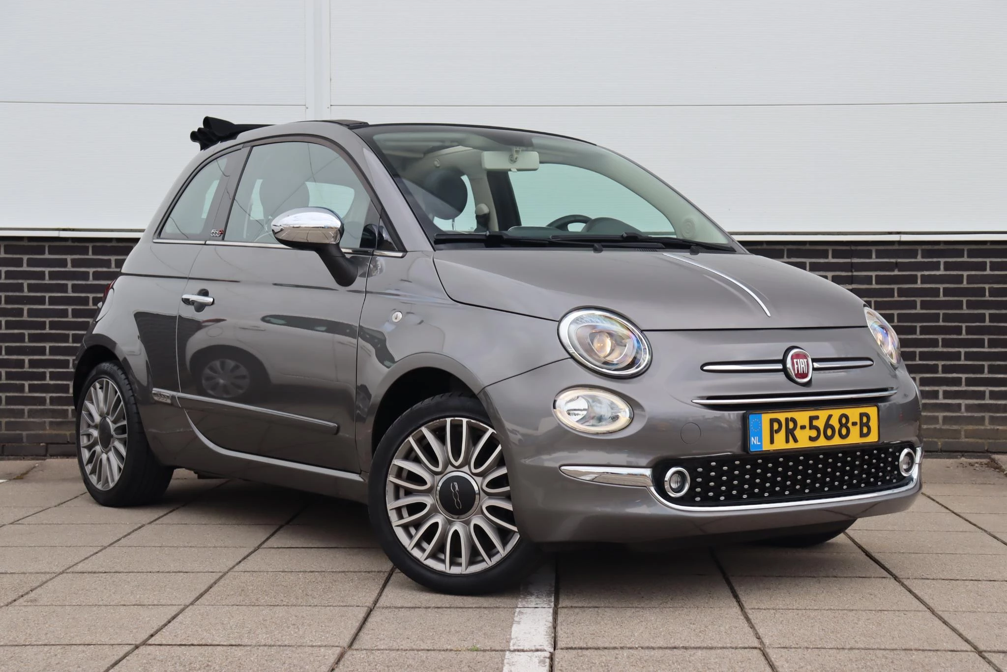 Hoofdafbeelding Fiat 500C