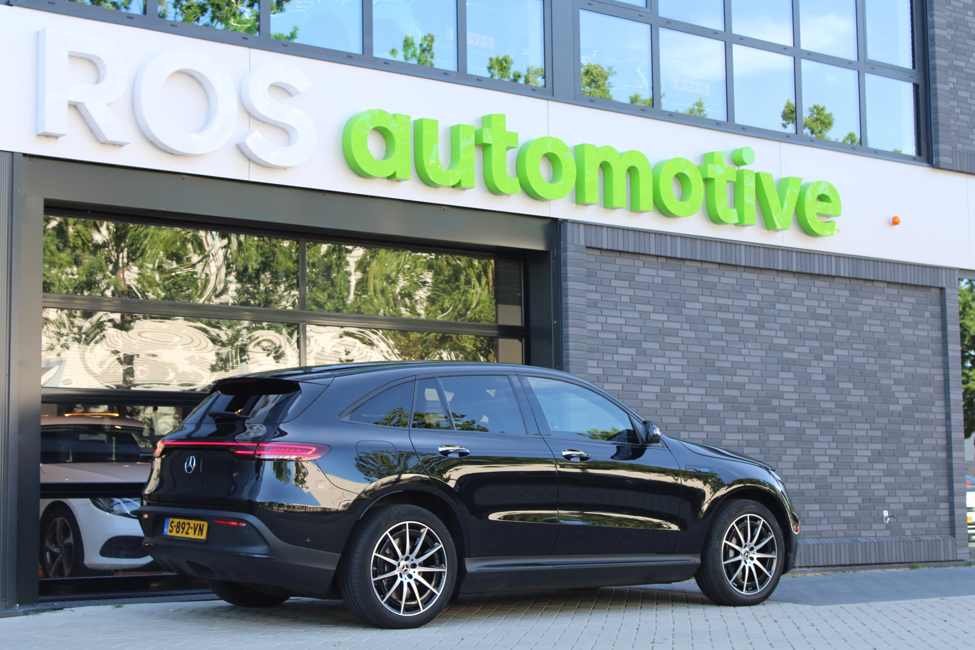 Hoofdafbeelding Mercedes-Benz EQC