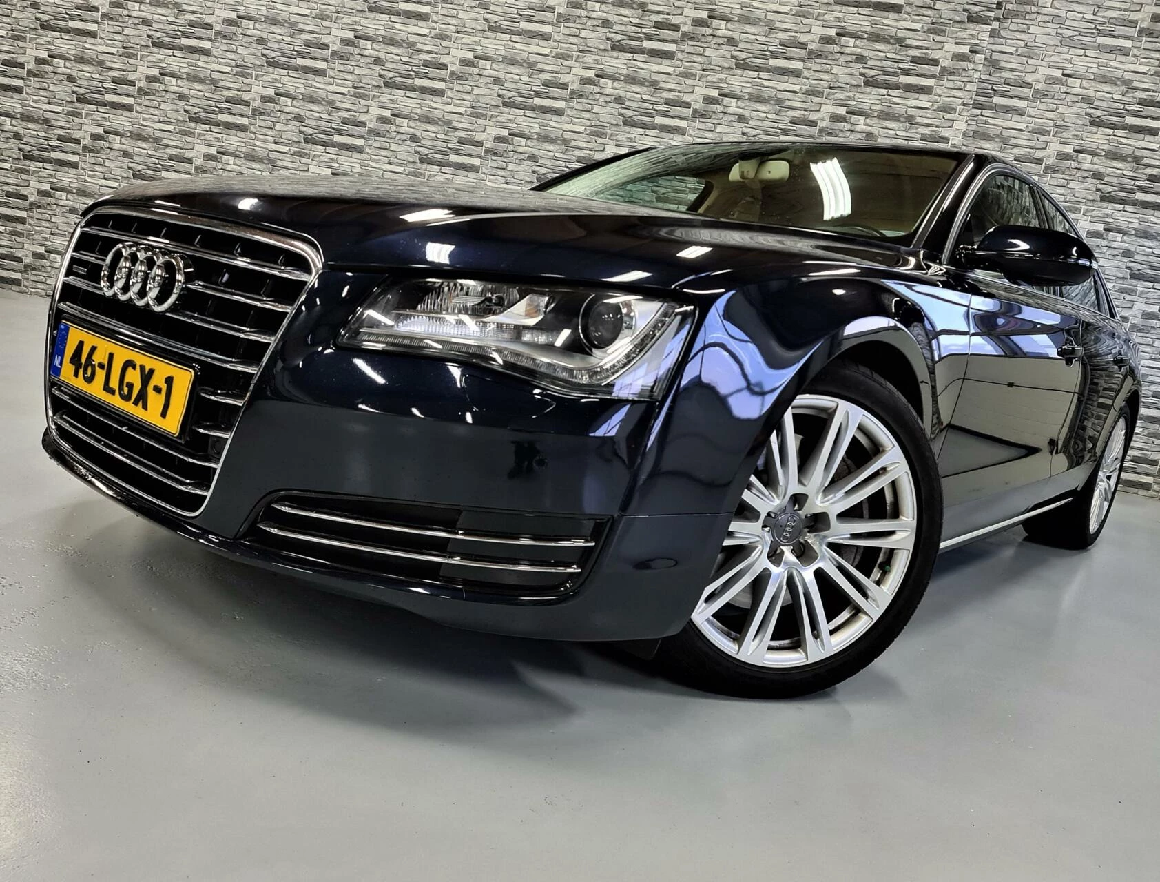 Hoofdafbeelding Audi A8