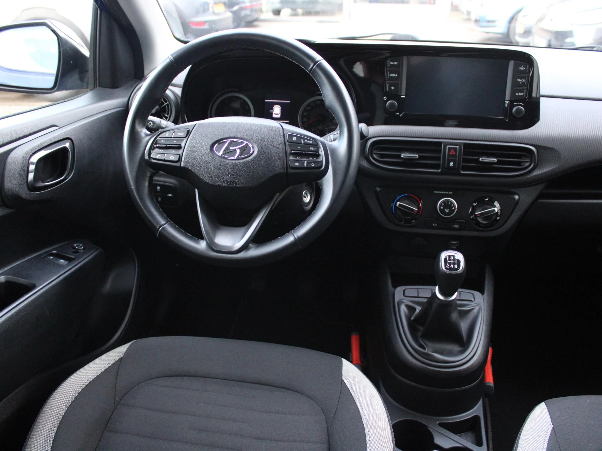 Hoofdafbeelding Hyundai i10