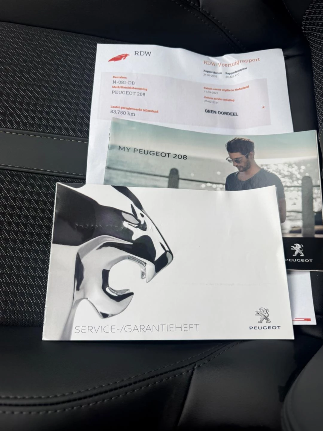 Hoofdafbeelding Peugeot e-208