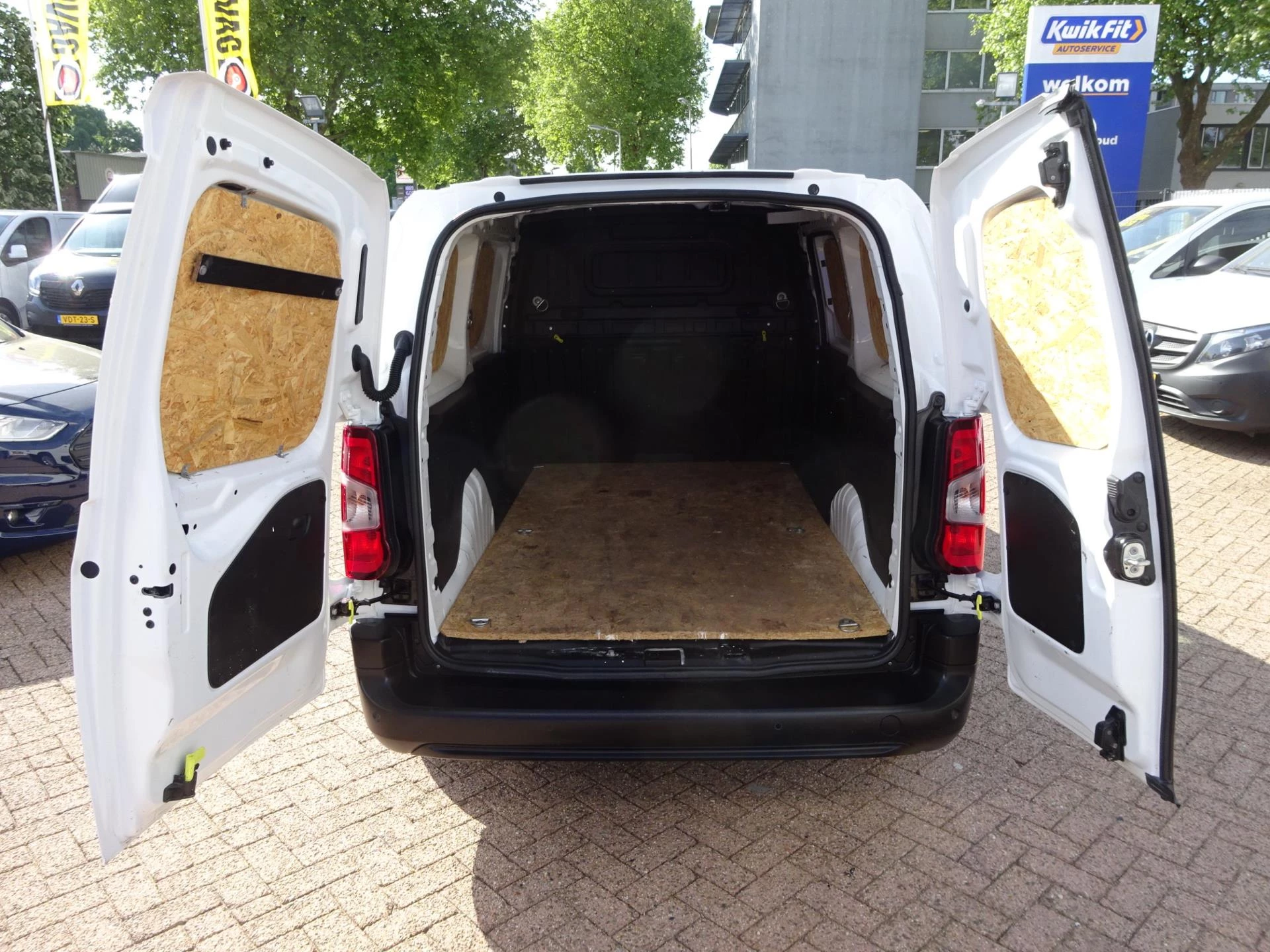 Hoofdafbeelding Peugeot Partner