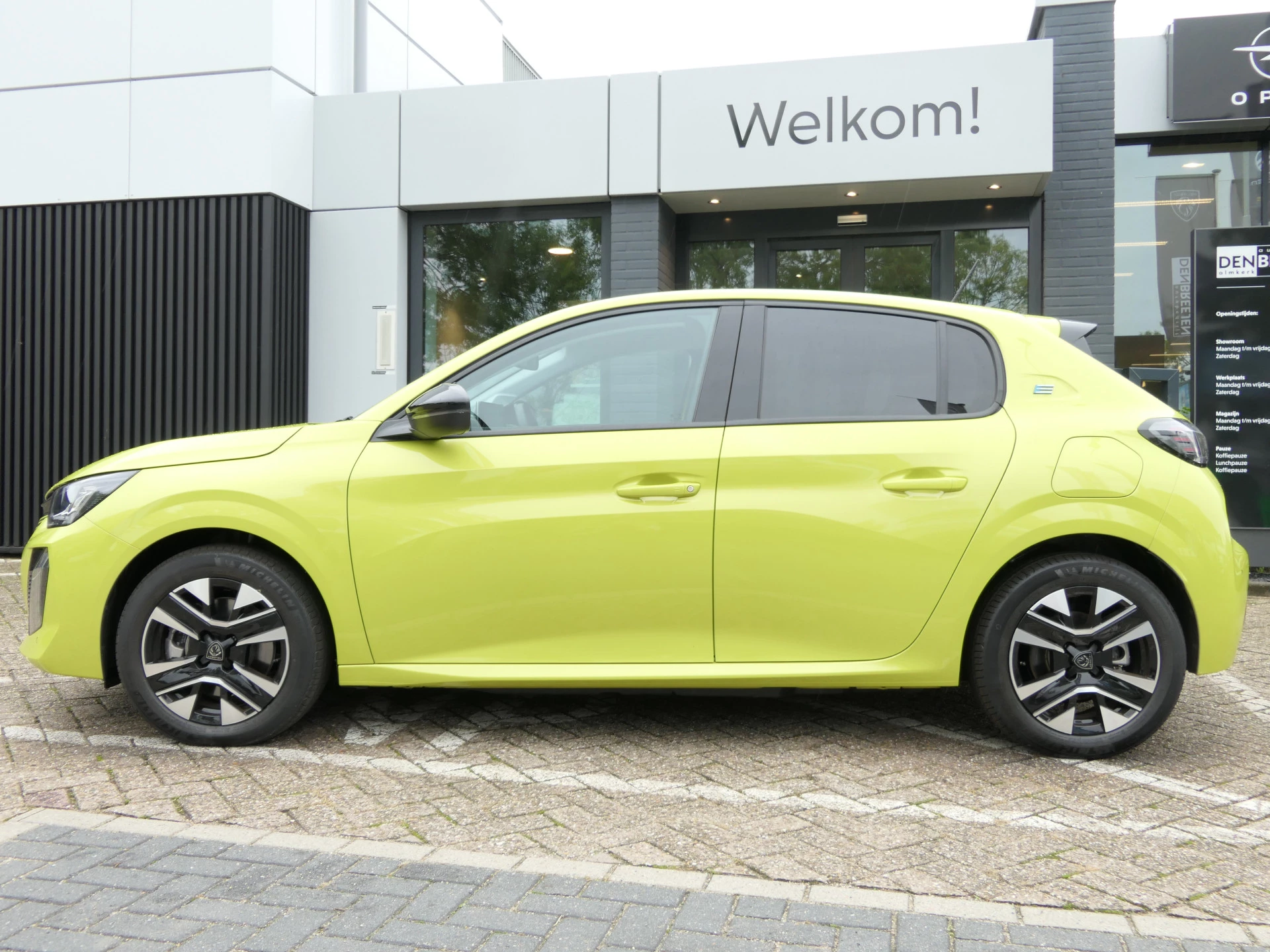 Hoofdafbeelding Peugeot e-208